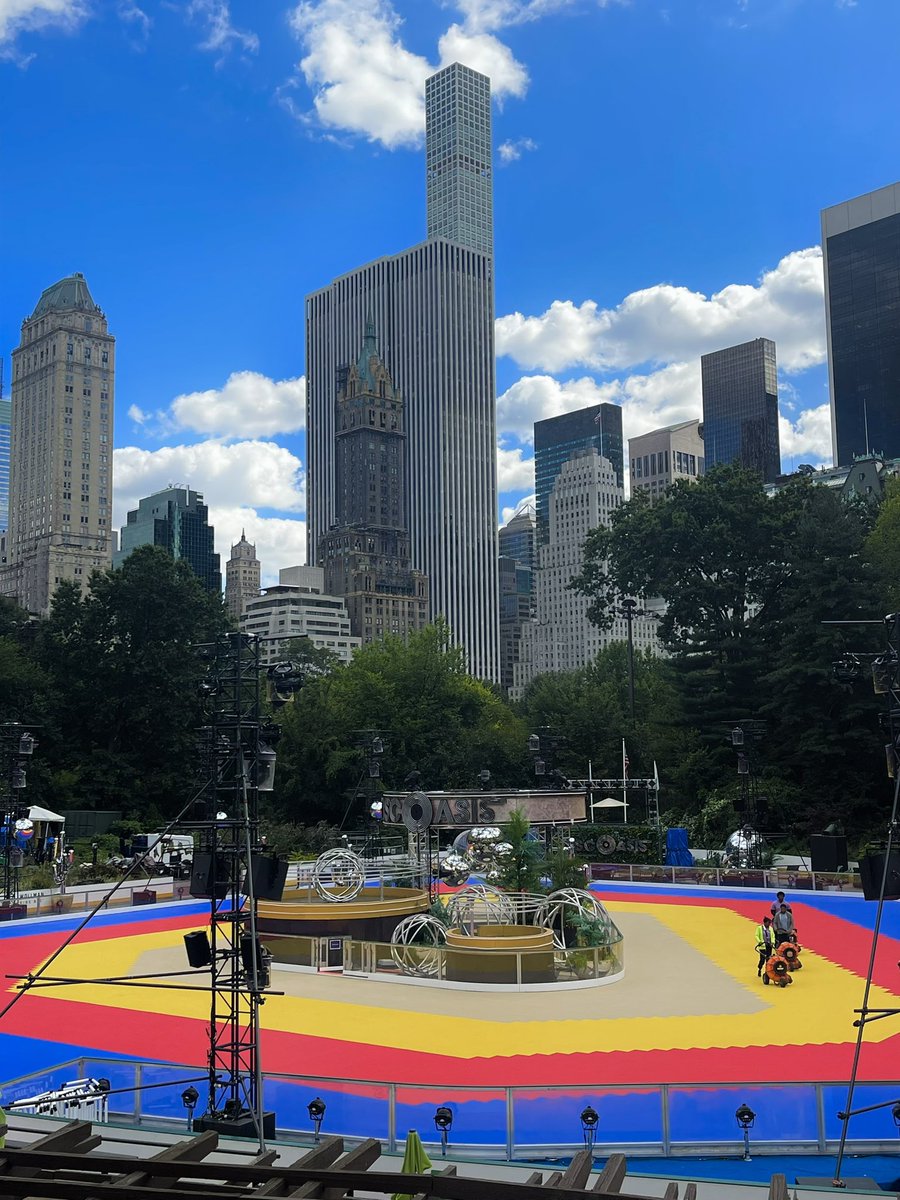 deSir_e__'s tweet photo. #CentralPark #today #wollmanrink #discoasis #rollerblading 🛼 #NYC #NewYork 🛼 https://t.co/S5UJoWGp31