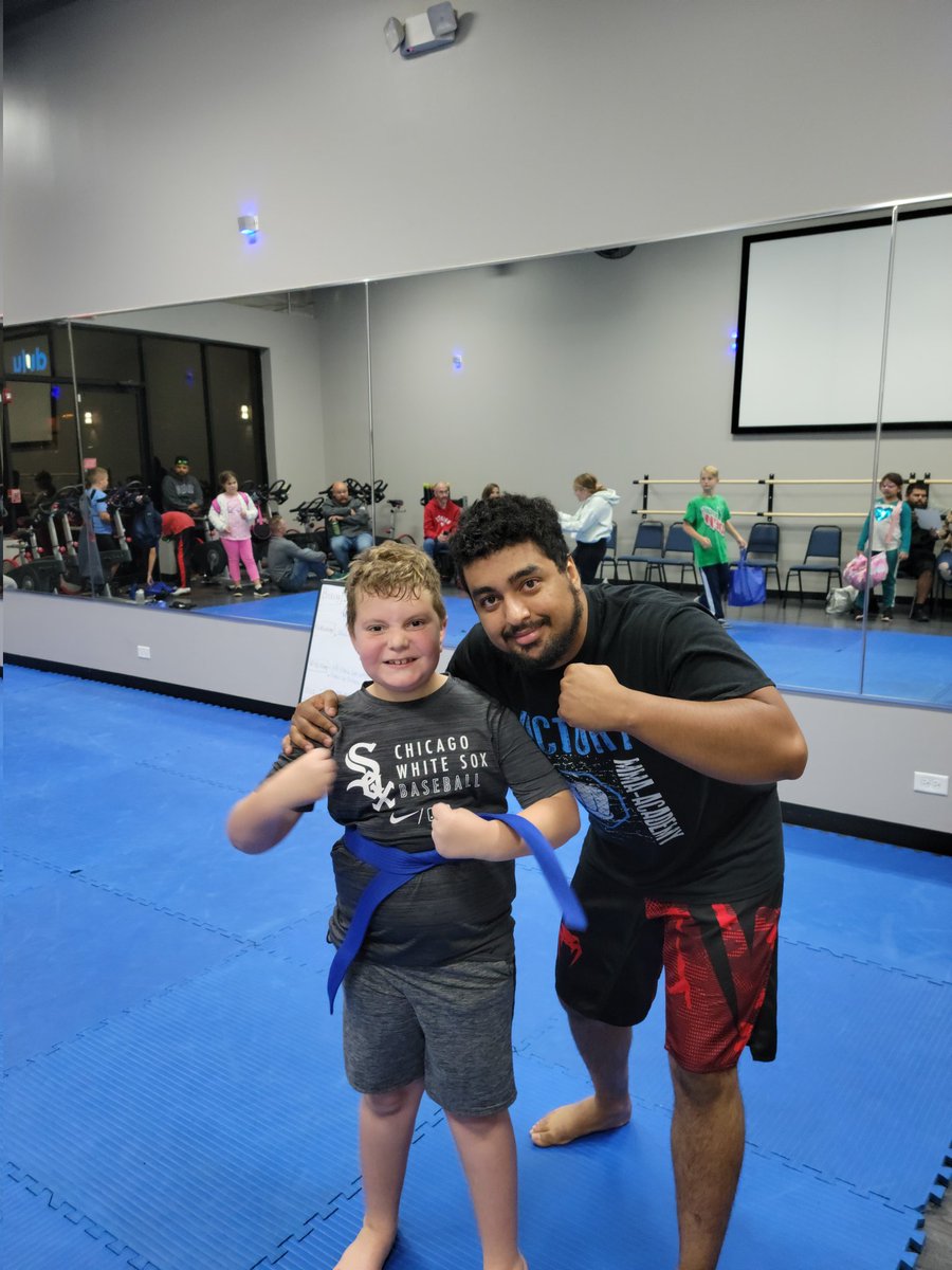 BigMart52's tweet photo. The Big Man got his Blue Belt today. Thata boy MOJO!! #proudpoppa #victoryMMA https://t.co/Q5IPkdeIVz