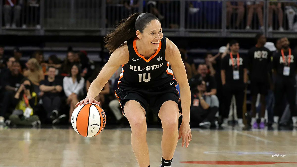 💗a Woman who changed the world💗 Sue Bird @S10Bird She elevated the fledgling WNBA, becoming one of the league’s first superstars. ▶️espn.co.uk/wnba/story/_/i…◀️ #equalsport #Equality #BreakTheBias #OurSport