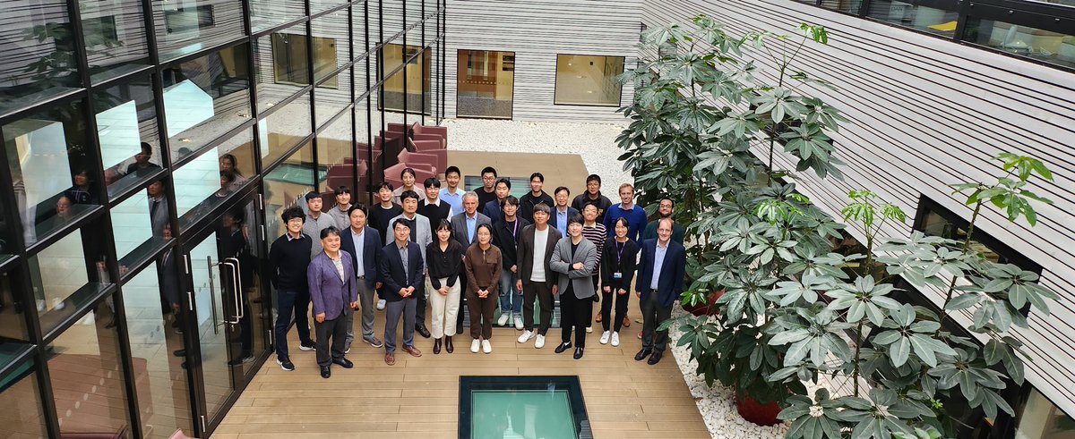 StranksLab (@strankslab) on Twitter photo On Monday we enjoyed hosting our Korean collaborators on BrainLink project working on perovskite LEDs #oe <a href="/DeptofPhysics/">Cavendish Laboratory</a> <a href="/cebcambridge/">CEB Cambridge</a> On Monday we enjoyed hosting our Korean collaborators on BrainLink project working on perovskite LEDs #oe <a href="/DeptofPhysics/">Cavendish Laboratory</a> <a href="/cebcambridge/">CEB Cambridge</a>