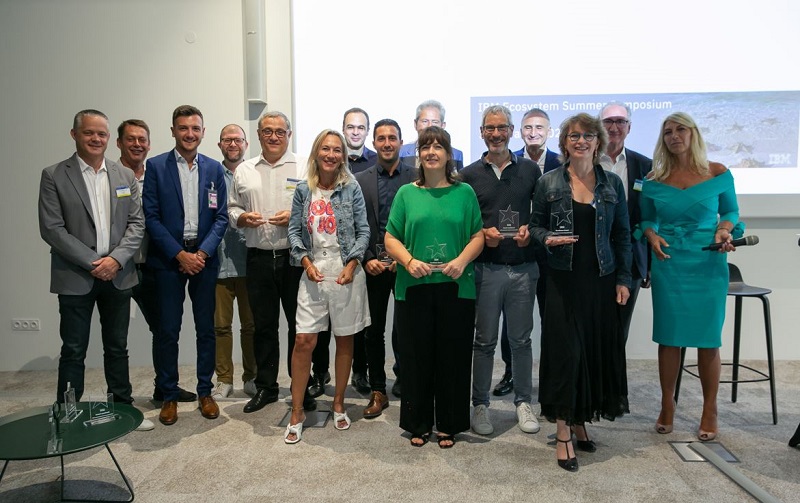 SopraSteria_fr's tweet photo. Fiers d'annoncer la reconnaissance de 3 collaborateurs Sopra Steria parmi les @IBMChampions. 

Un chiffre remarquable lorsque l’on sait que seules 750 personnes possèdent ce titre au niveau mondial 👏 #IBMZ https://t.co/DyfjjIuhsK