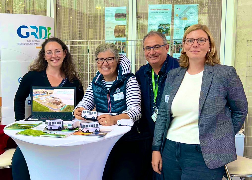 Aujourd’hui on parle #methanisation et #BioGNV au salon d’ensemble91 avec les équipes de #grdf de l’<a href="/CDEssonne/">Département de l'Essonne</a> 
<a href="/centralesupelec/">CentraleSupélec</a> <a href="/agglopariSaclay/">Agglomération Paris-Saclay</a> <a href="/UnionMaires91/">Union des Maires de l’Essonne</a>