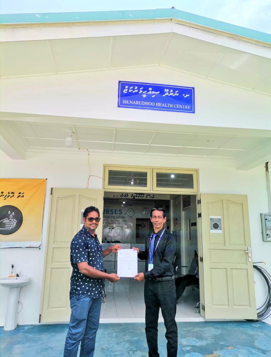 MoHmv's tweet photo. ށ.ނަރުދޫ ޞިއްހީ މަރުކަޒުގެ އެކްސްޓެންޝަން އިމާރާތް އެޅުމަށް ހަމަޖެހިފައިވާ ބިން ކޮންޓްރެކްޓަރ އާއި ހަވާލުކުރުން. މި މަސައްކަތް ހަވާލުކުރެވިފައިވަނީ ކްލޭ އެލް. އެލް.ޕީ އާއި، އަދި މަސައްކަތުގެ މުއްދަތަކީ 150 ދުވަސް. @narudhoo https://t.co/EQKOGRe0xj