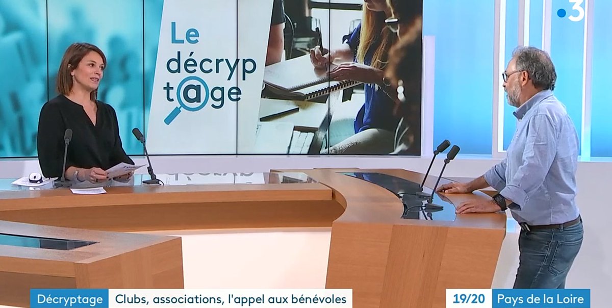 FrBenevolat85's tweet photo. Patrick Maumenée, délégué régional (Pays de la Loire) France Bénévolat sur France 3 hier soir.

19/20 Décryptage: 
Clubs, associations, l'appel aux bénévoles (16m15s)

https://t.co/HSfuyvmMQQ https://t.co/Y6S5C8h2kW