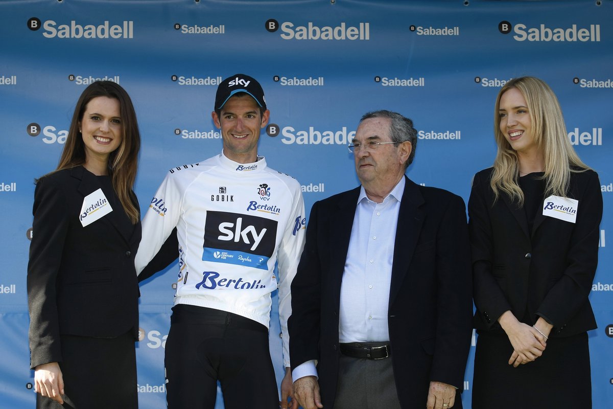 VueltaCV's tweet photo. 🇪🇸 ¡Feliz cumpleaños @WoutPoels! 🎂🎉
🇬🇧 Happy birthday @WoutPoels! 🎂🎉
Take a look at Wout’s total domination in #VCV2016, when he conquered all FOUR leader jerseys 😎 General ranking 🟨 Climber ⬜🟥 Combination 🟩 and Points ⬜ ¡Good memories! 😍
#VCV #Cycling https://t.co/yKo0TiYtAF