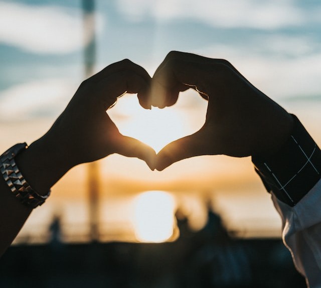 JeffWintonAssoc's tweet photo. According to the World Health Organization, cardiovascular disease is the #1 cause of death globally. #WorldHeartDay is a time to remember the steps you can take every day toward better heart health. Click here to learn more:  https://t.co/1G6E0M2PvO https://t.co/76S92RWIN8