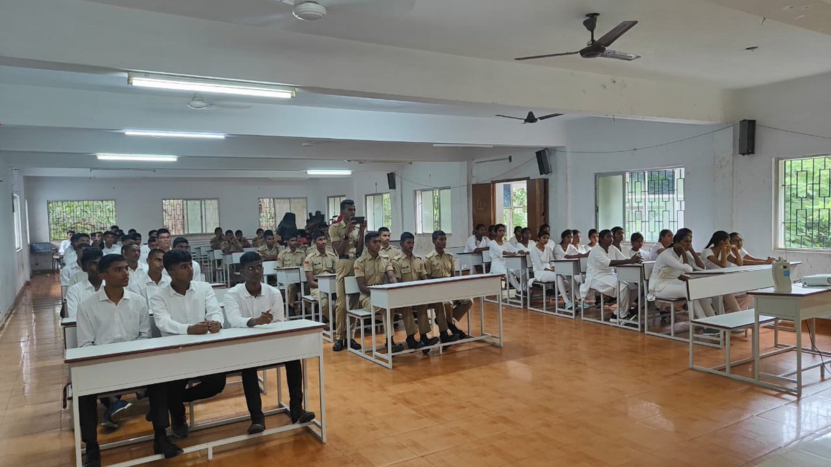 mahaaraajan's tweet photo. Today (29.09.2022).  NCC (Army Wing ) of Guru Nanak College in association with 1TN Battery NCC has organised Seminar and awareness rally to celebrate “World Tourism Day”.@HQ_DG_NCC @NCCDte_TNPAN https://t.co/2V0Q13ORhf