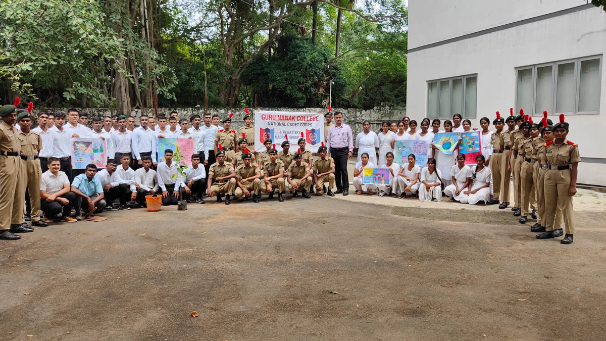 mahaaraajan's tweet photo. Today (29.09.2022).  NCC (Army Wing ) of Guru Nanak College in association with 1TN Battery NCC has organised Seminar and awareness rally to celebrate “World Tourism Day”.@HQ_DG_NCC @NCCDte_TNPAN https://t.co/2V0Q13ORhf