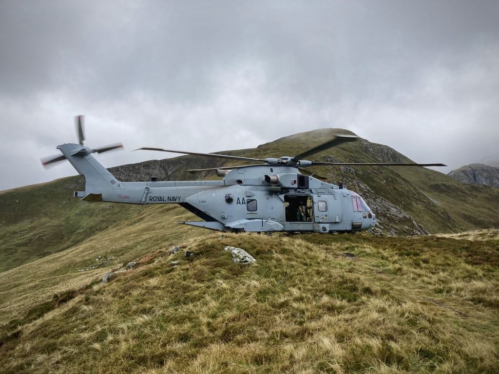 Bowls Spurs Pinnacles and Ridges!!🏔 A successful few days fine tuning the art of mountain flying for the instructors of @846NAS this week. Diolch Cymru!! 🏴󠁧󠁢󠁷󠁬󠁳󠁿 #ThankYou #Wales #StrongerTogether