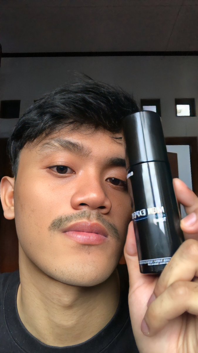 setiap hari kerja diluar ruangan, diharuskan untuk terus ngerawat wajah karena selain badan wajah juga penting untuk kita rawat, gw selalu pake produk-produk dari <a href="/elvicto_id/">Elvicto.id</a>   Produk yang gw selalu rutin pake ada dari Toner dan Moisturizer so far nyaman bgt di muka