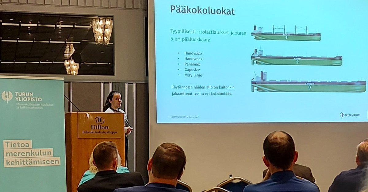 MKK Merenkulkualan koulutus- ja tutkimuskeskus (@uniturkumkk) on Twitter photo Anniina Kuistiala <a href="/Deltamarin/">Deltamarin Ltd</a> esitteli Laiva-alan luentopäivillä irtolastialusten erityispiirteitä, niiden kehitystä ja suunnittelua. Teknisillä ratkaisuilla on lisätty alusten turvallisuutta. Jatkossa irtolasti kulkee entistä hitaammin yhtenä keinona vastata päästörajoituksiin. Anniina Kuistiala <a href="/Deltamarin/">Deltamarin Ltd</a> esitteli Laiva-alan luentopäivillä irtolastialusten erityispiirteitä, niiden kehitystä ja suunnittelua. Teknisillä ratkaisuilla on lisätty alusten turvallisuutta. Jatkossa irtolasti kulkee entistä hitaammin yhtenä keinona vastata päästörajoituksiin.
