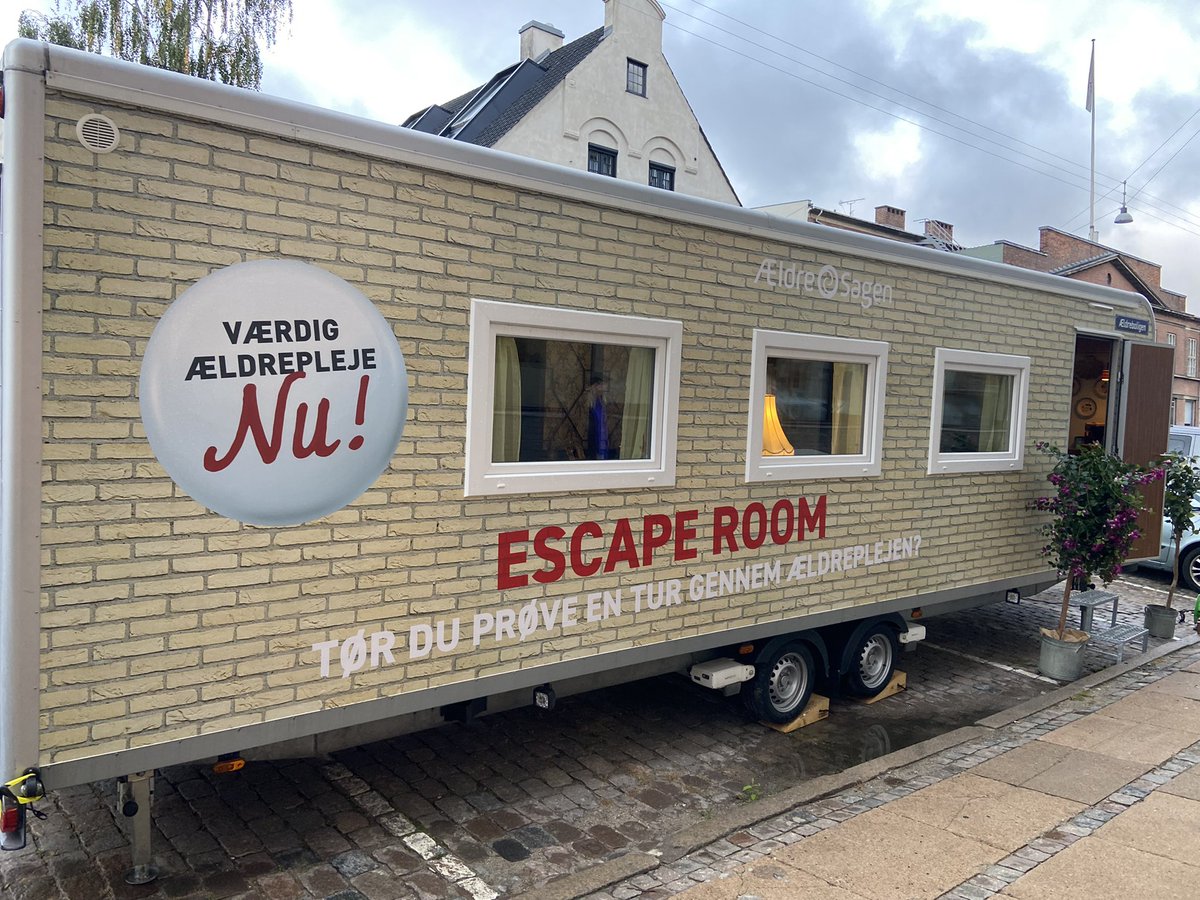 anitabaun's tweet photo. Så er vi klar til at sætte værdig ældrepleje på dagsordenen for @aeldresagen. Vi glæder os til at invitere partilederne ind i vores ældrebolig, der i dagens anledning er et escaperoom. Er der tid nok til både hjælp og omsorg?#værdigældrepleje https://t.co/Qi5tolCnWE