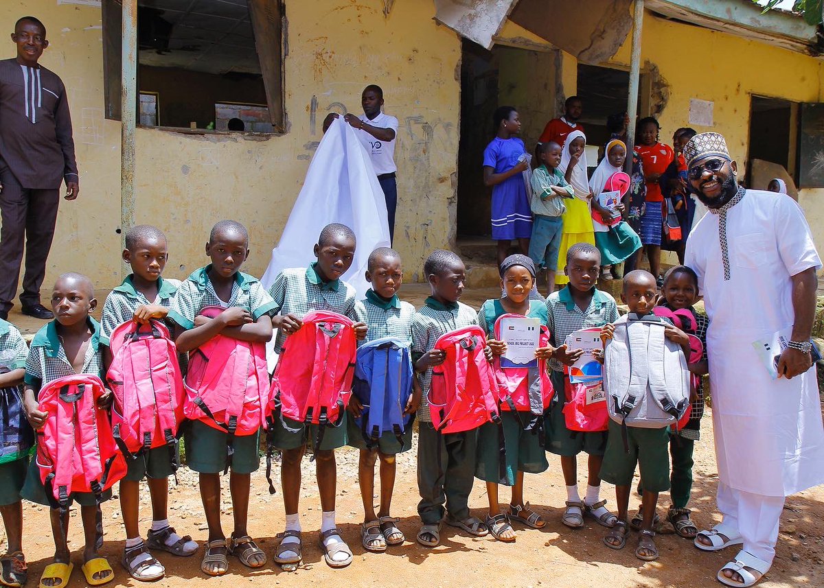 mona_foundation's tweet photo. Day 3 , back to school drive continues. https://t.co/SurICKA1kE