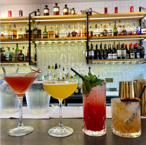 11cadogangardens.com/?utm_source=go… Tonight's line up, featuring our special summer cocktails:​​​​​​​​
​​​​​​​​
🍹Passion Margarita​​​​​​​​
🍸Pears Garden Martini​​​​​​​​
🍹Pomegranate Mojito( Non Alcoholic)​​​​​​​​
🍸Mai Tai Apricot