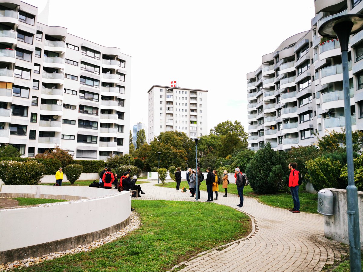 Stadtspaziergang im Rahmen der <a href="/SPACE_FWF/">SPACE</a>-Konferenz Mission Competition zum Wohnen in Wien zwischen Versorgung und Verwertung mit <a href="/susanna_azevedo/">Susanna Azevedo</a> und Sarah Kumnig