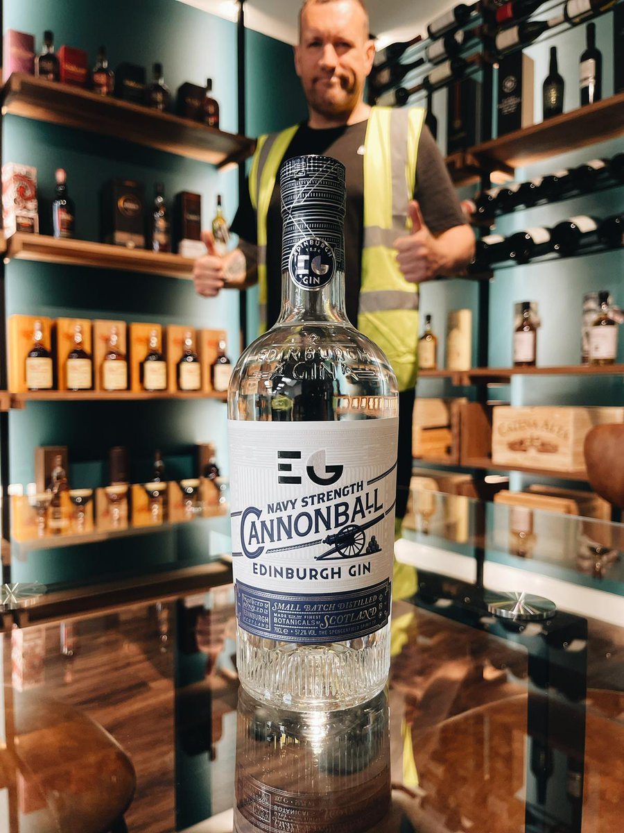 Our own ex-navey friend, Paul, with his very own <a href="/Edinburgh_Gin/">Edinburgh Gin</a> navy strength. What a legend. 😎

#edinburghgin #edinburgh #edinburghgin #exnavy #exnavyalumni #navy #edinburghalumni #edinburghginnavystrength #gin #ginlovers #ginlover #ginoclock #ginoclock #ginoclockhappyhour  ...