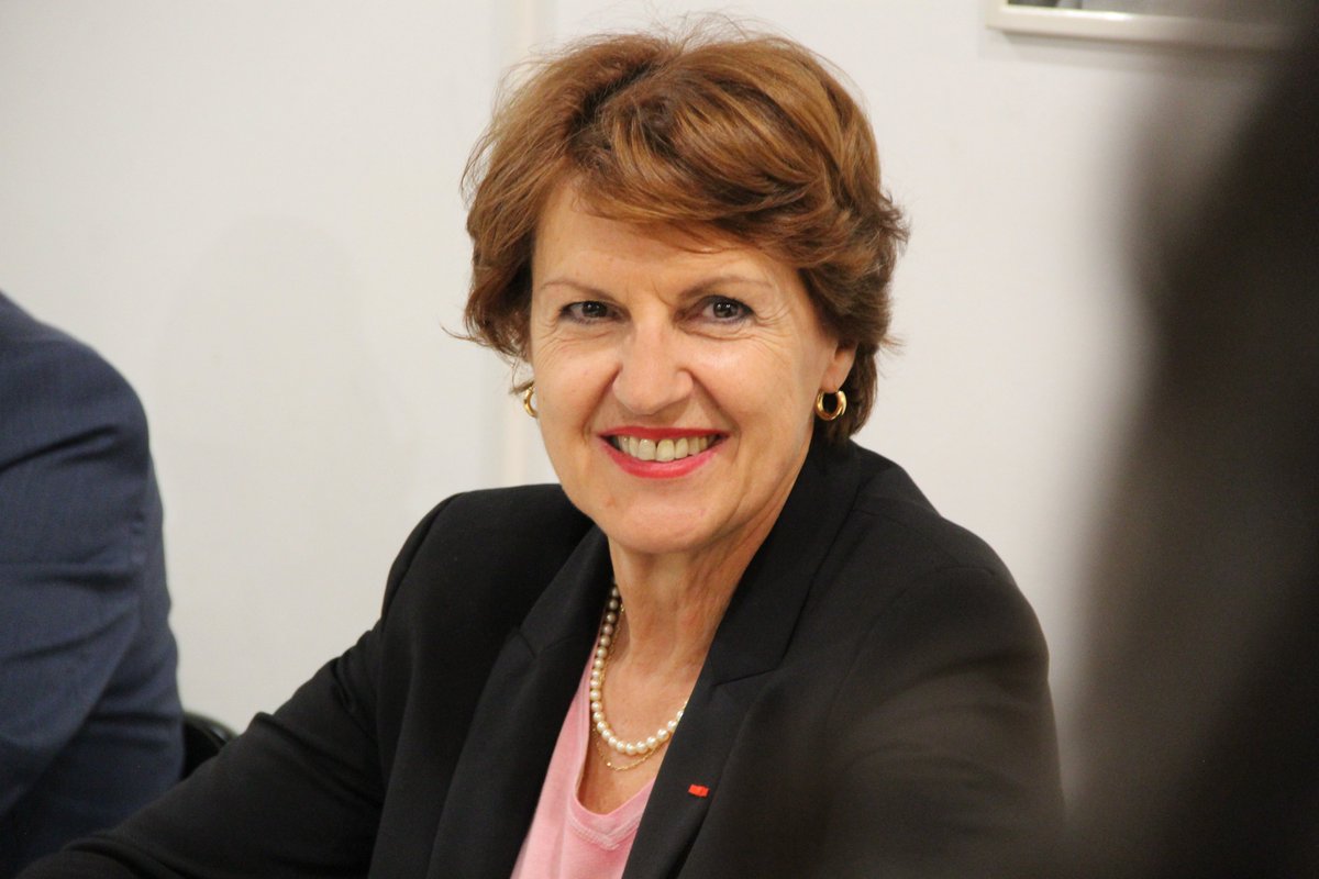 lesRepublicains's tweet photo. Les militants sont le cœur battant de notre famille politique !

Notre présidente @AnnieGenevard participait hier à la rentrée de la Fédération du Gard  ! ⤵️ https://t.co/V6I5JYCaEm