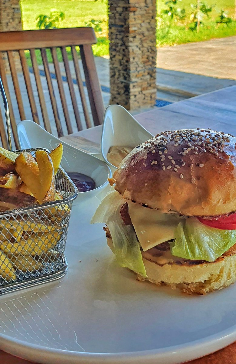 AgaveHome's tweet photo. Fancy a Burger for Lunch? Agave Café welcomes you to have a taste of our delicious Chicken or Beef Burger at only 18,000/= shillings.
Open Daily 6am - 9pm
Hotline: +255747520760
E: hello@agave.co.tz https://t.co/kEkYvhwgEq