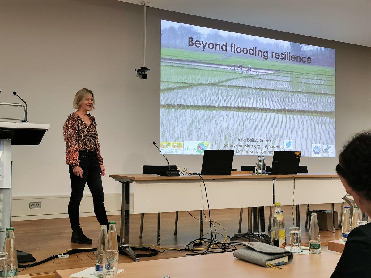 "Climate change is here." Thought provoking statement by our final Keynote speaker and @ISPA_Plants president <a href="/jnbserres/">julia serres</a> at #ISPA2022DE What can we do beyond flooding tolerance in crops? 🌾🌽🌊❄️🔥☀️