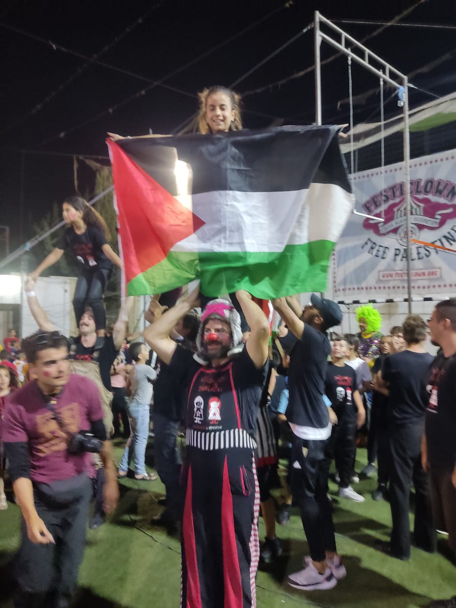 festiclown's tweet photo. Nos hemos visto obligadas a cancelar las actuaciones que estaban programadas para ayer y las de esta mañana por causa de los numerosos ataques israelíes en todo Cisjordania.

Aun así, no nos detenemos y seguiremos apoyando la causa palestina; la risa como derecho de todas. https://t.co/MpTqMNW0Ap
