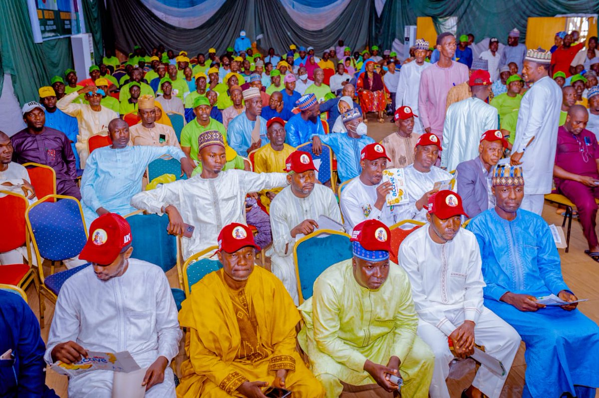 SalymBabajo's tweet image. The APC Kaduna Central Senatorial Candidate of the APC, Muhammad Sani @Dattijo yesterday attended the official inauguration of the Kaduna State Executive of the Tinubu/Shettima Contact Organisation (TISCO) at Arewa House Kaduna.
#TeamAPC #APCSak