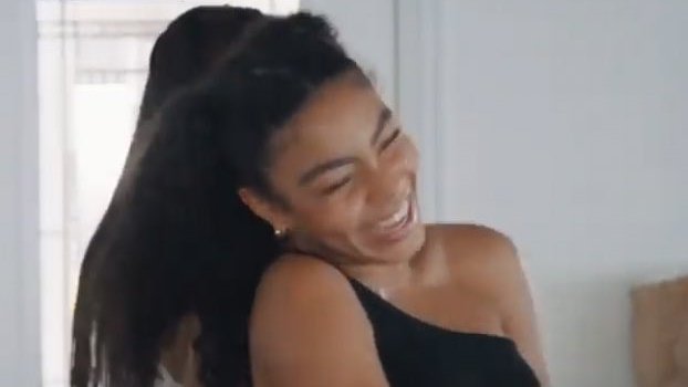 anysaturny's tweet image. Any Gabrielly sorrindo genuinamente cura todos as minhas feridas