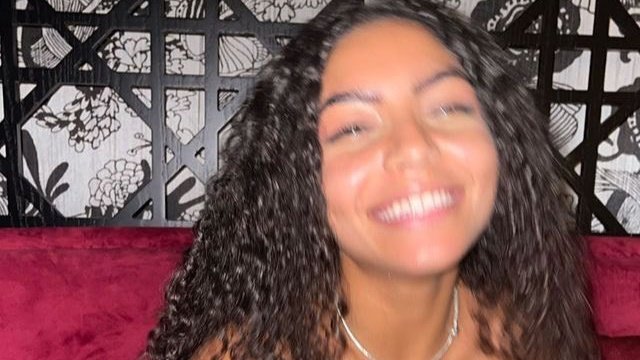 anysaturny's tweet image. Any Gabrielly sorrindo genuinamente cura todos as minhas feridas