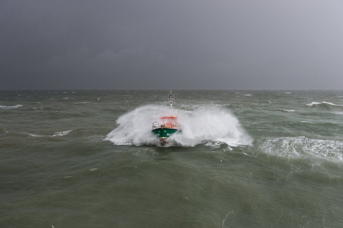 SNSM (@sauveteursenmer) on Twitter photo #WorldMaritimeDay ⚓️ Les #SauveteursenMer vous souhaitent une belle #JournéeMondialeDeLaMer 🌊 Toute l'année, les bénévoles de la #SNSM se tiennent prêts à intervenir 24h/24 pour vous porter #secours en #mer 🆘 snsm.org
📸 <a href="/CMphotographer/">Charles MARION 🇫🇷</a>
📍 SNSM Le Croisic #WorldMaritimeDay ⚓️ Les #SauveteursenMer vous souhaitent une belle #JournéeMondialeDeLaMer 🌊 Toute l'année, les bénévoles de la #SNSM se tiennent prêts à intervenir 24h/24 pour vous porter #secours en #mer 🆘 snsm.org
📸 <a href="/CMphotographer/">Charles MARION 🇫🇷</a>
📍 SNSM Le Croisic