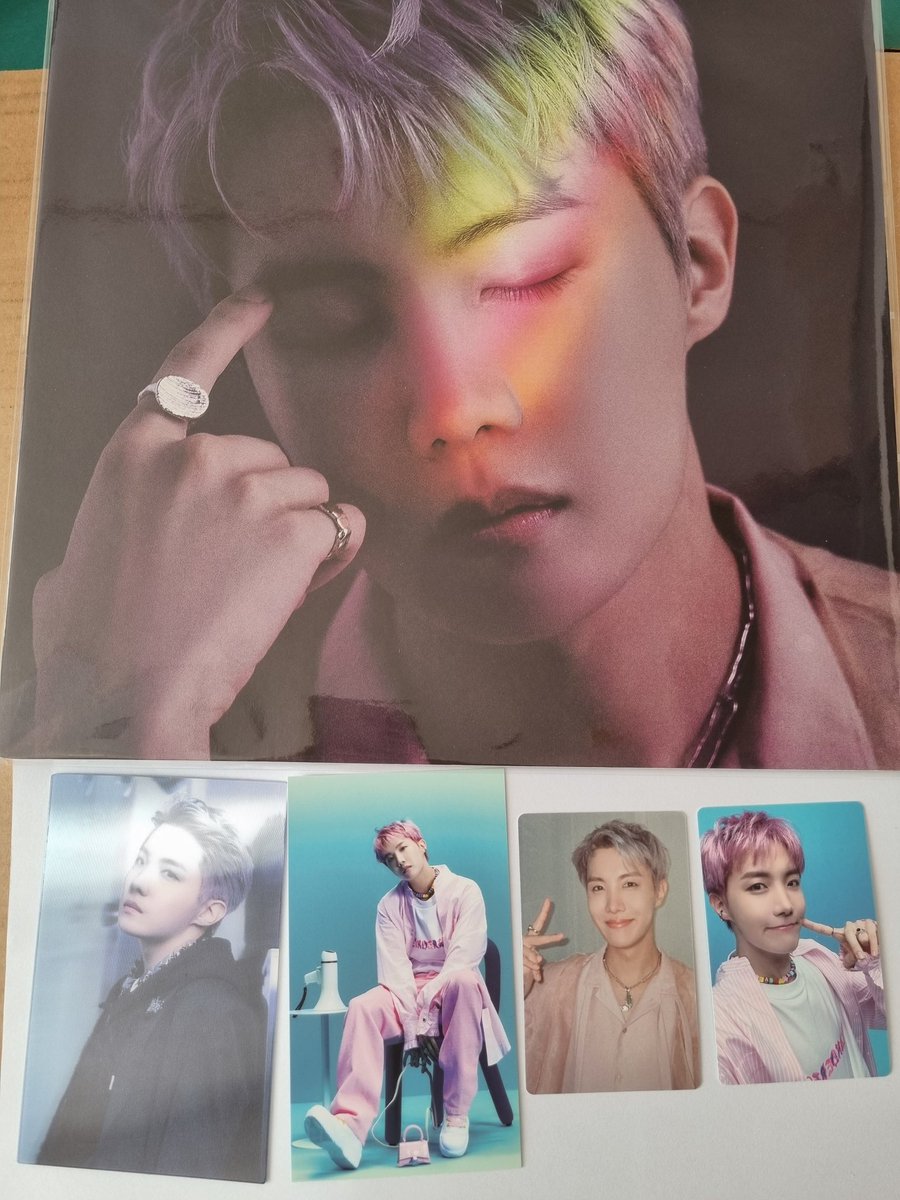 HARU_MY95's tweet photo. BTS Proof Collectors Edition Premium Photos &amp; Photocards! https://t.co/TbiMFFBxMT
