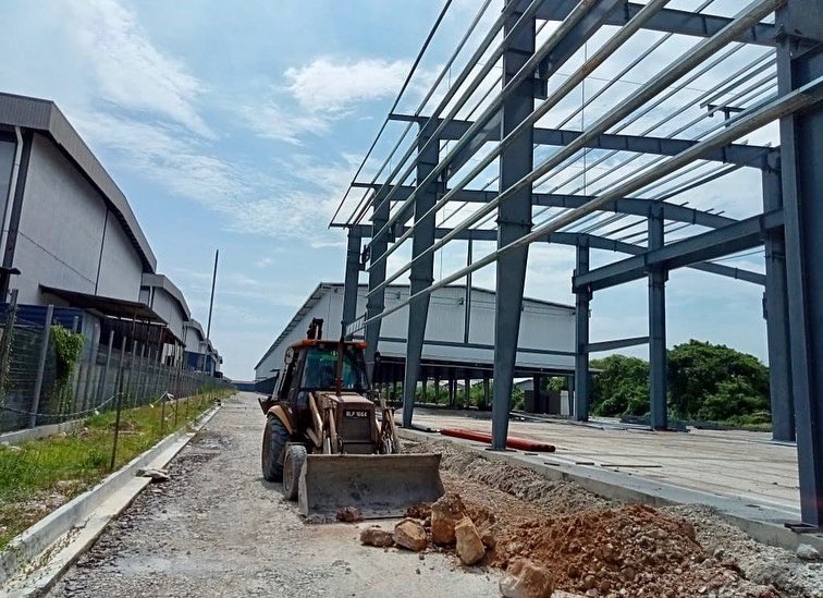 IPMEnquiry's tweet photo. 🚶‍♂️Site visit to our industrial development project. 🏭🏭

#IPMProfessionalServices #IndustrialDevelopment #IndustrialProject #FactoryDesign #FactoryApproval #BuildingPlanSubmission #ArchitectFirm #EngineeringFirm #PropertyDevelopment 

💻 https://t.co/etaNUofxHC
📩 admin@ipm.my https://t.co/T03PdEebHR