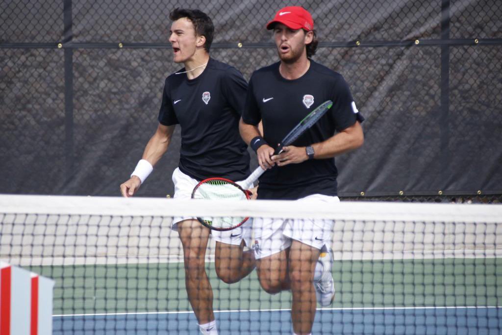 UNMLoboMTennis's tweet photo. Senior Alex Maggs and Sophomore Jan Pučálka upset 2nd seeded Reinberg and Kissel in the first round of the USTA Pro Circuit in Albuquerque. Earning their first ATP points.
#GoLobos #LoboTime https://t.co/TJTAkVk6pG