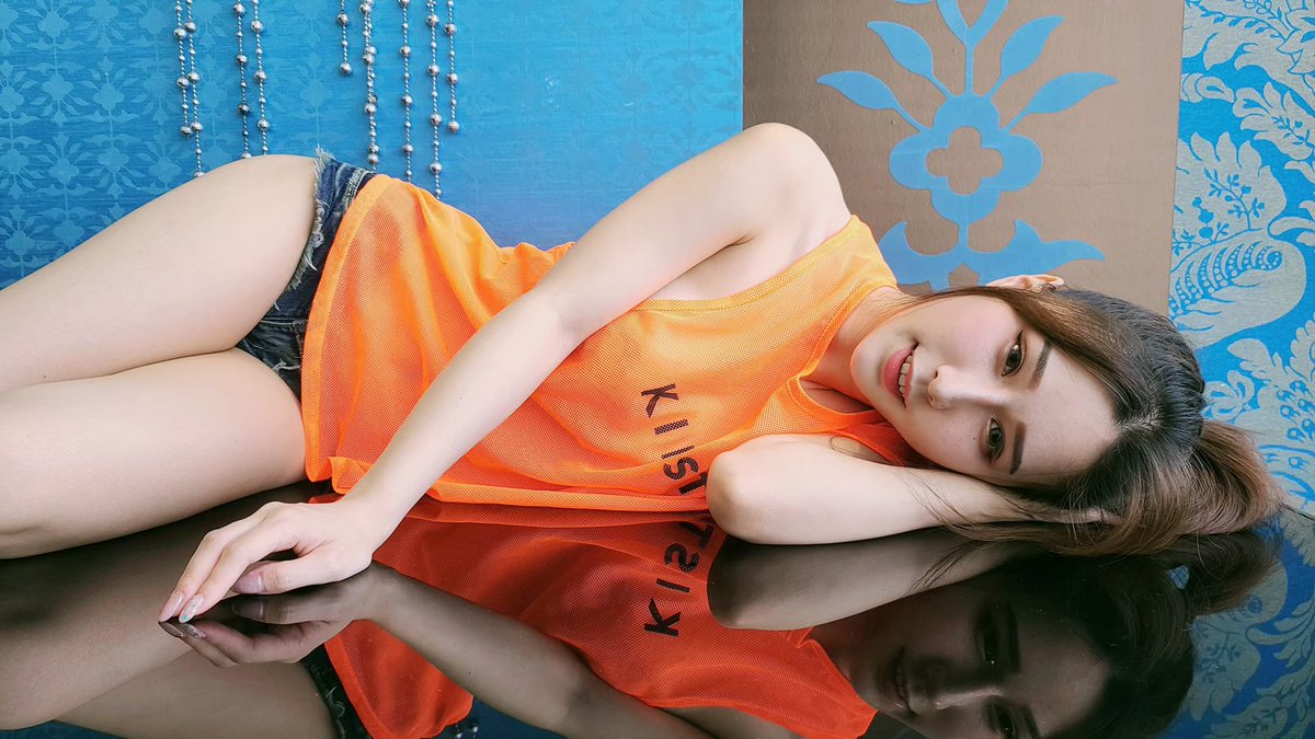 monmon77888's tweet photo. 就想這樣靜靜的看著你
平凡就是一種幸福
加上你~就更完美了😏😏
https://t.co/WjYVKEPeCf
JVID🔍夢夢monmon
#JKF女郎 #JKF百大女郎 #躺 #想 #幸福 #追求 https://t.co/ihVTc8oUwM