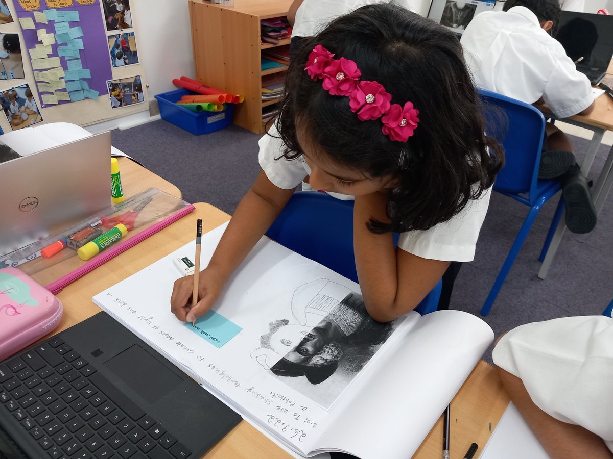 BSMuscatY4's tweet photo. This week, Year 4 have been using the new sketching skills they have learned to create a portrait of a 15th or 16th century explorer. #connectionfinding @PrincipalMuscat @BSMuscatHeadPri https://t.co/3thNx2aNYB