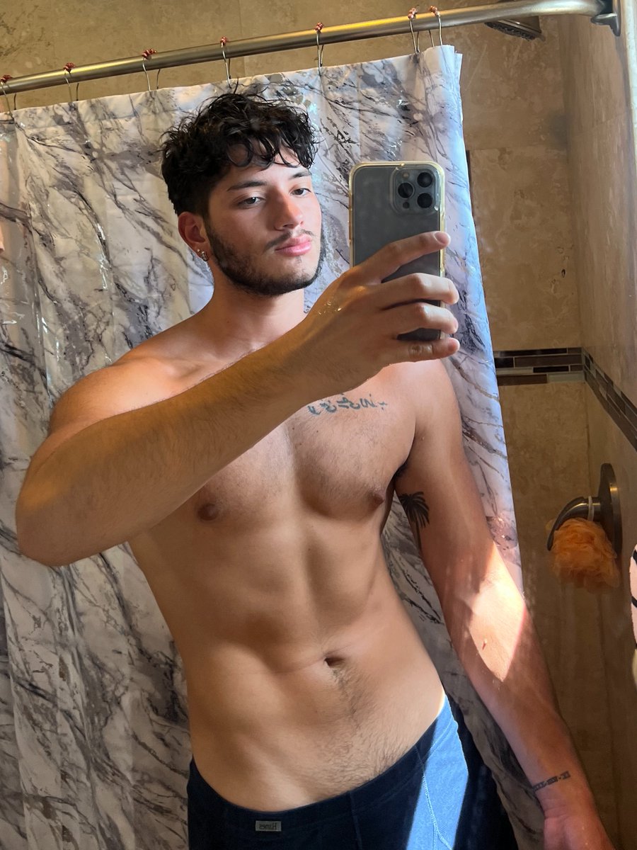 67k+ boys_gays 🔞 on Twitter: "RT @killerkyller: feeling clean"