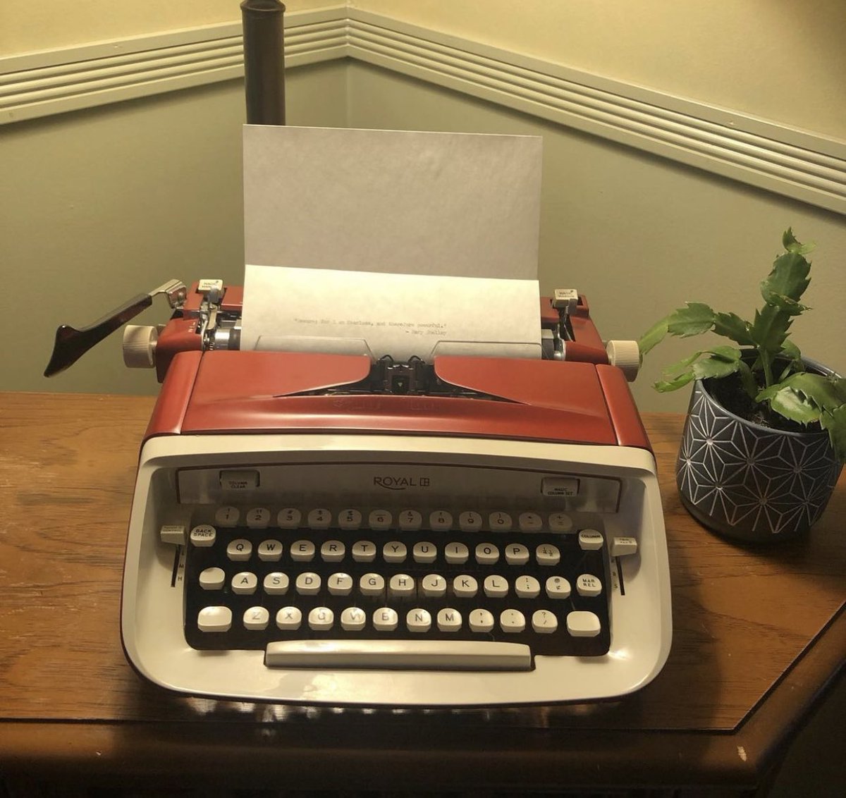 williamjbarry's tweet photo. Sometimes it’s silly little things, like my old Royal typewriter from 1965 that keeps me inspired. Respect to old school writers… I couldn’t imagine typing an entire book on something like this https://t.co/TCql7GWABa