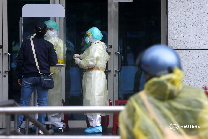 Reuters's tweet photo. Taiwan will end its mandatory COVID quarantine for arrivals from Oct. 13 https://t.co/TsoNMgNNGS https://t.co/1XGFE1ikBJ