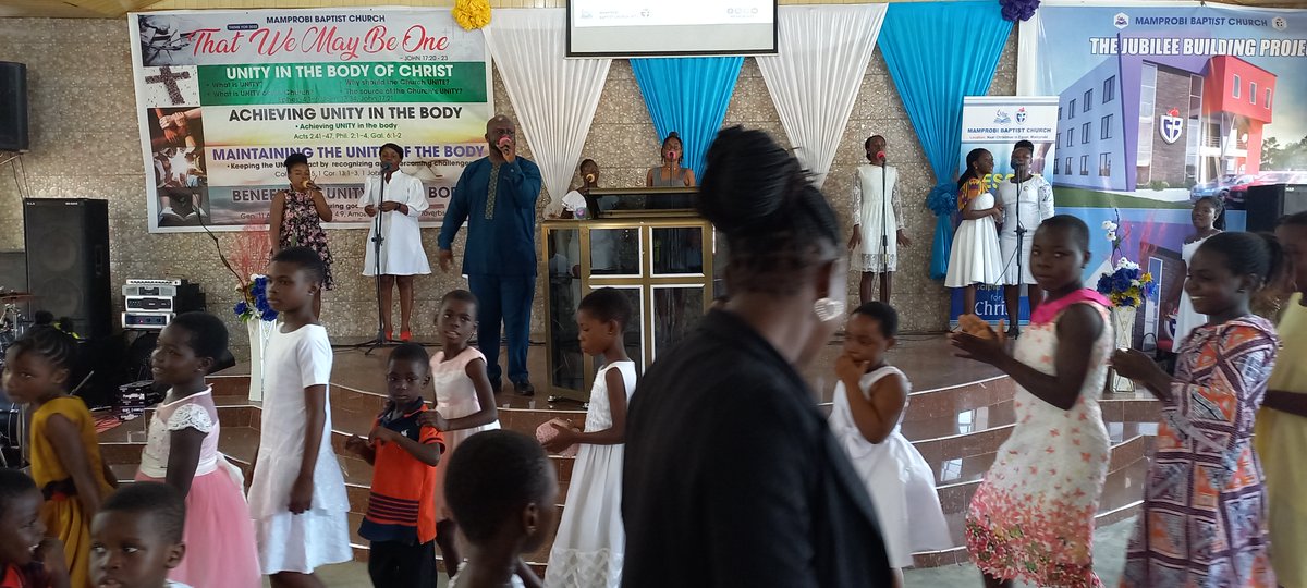 MBChurchtv's tweet photo. We shall sing hosanna, We shall sing hosanna! Dancing around the throne of glory, We shall sing hosanna.
#praise #mysacrifice #mbchurchtv #mamprobibaptistchurchinternational #SundayService #GEW #WEP #onemanonesoul https://t.co/08XozpqJjN