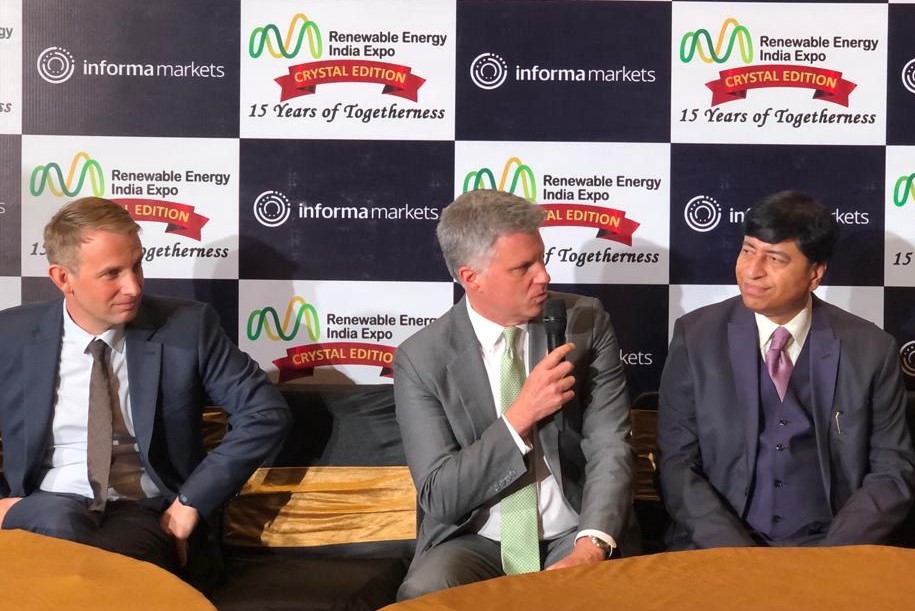CanadainIndia's tweet photo. 🇨🇦 is a hub of #Innovation in #CleanTech &amp; #RenewableEnergy due to its natural resources, strong regulatory framework &amp; collaborative R&amp;D partnerships.

At @REIndiaExpo, our @TradeTeamIndia is showcasing business &amp; investment opportunities, together with #CdnBiz. https://t.co/Qb5yWxdgEx