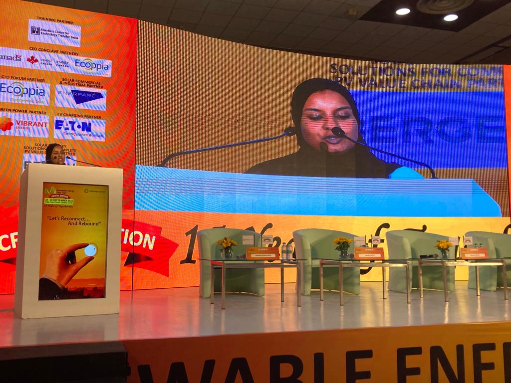 SAREPEnergy's tweet photo. Durra Almaki, Acting Minister Counselor for Commercial Affairs of the US Embassy, delivered the welcome address at the successfully concluded session on ‘Decarbonization of Rail Transport’ at the @REIndiaExpo  2022 #NetZeroEmission #decarbonization https://t.co/kYCMU420QU