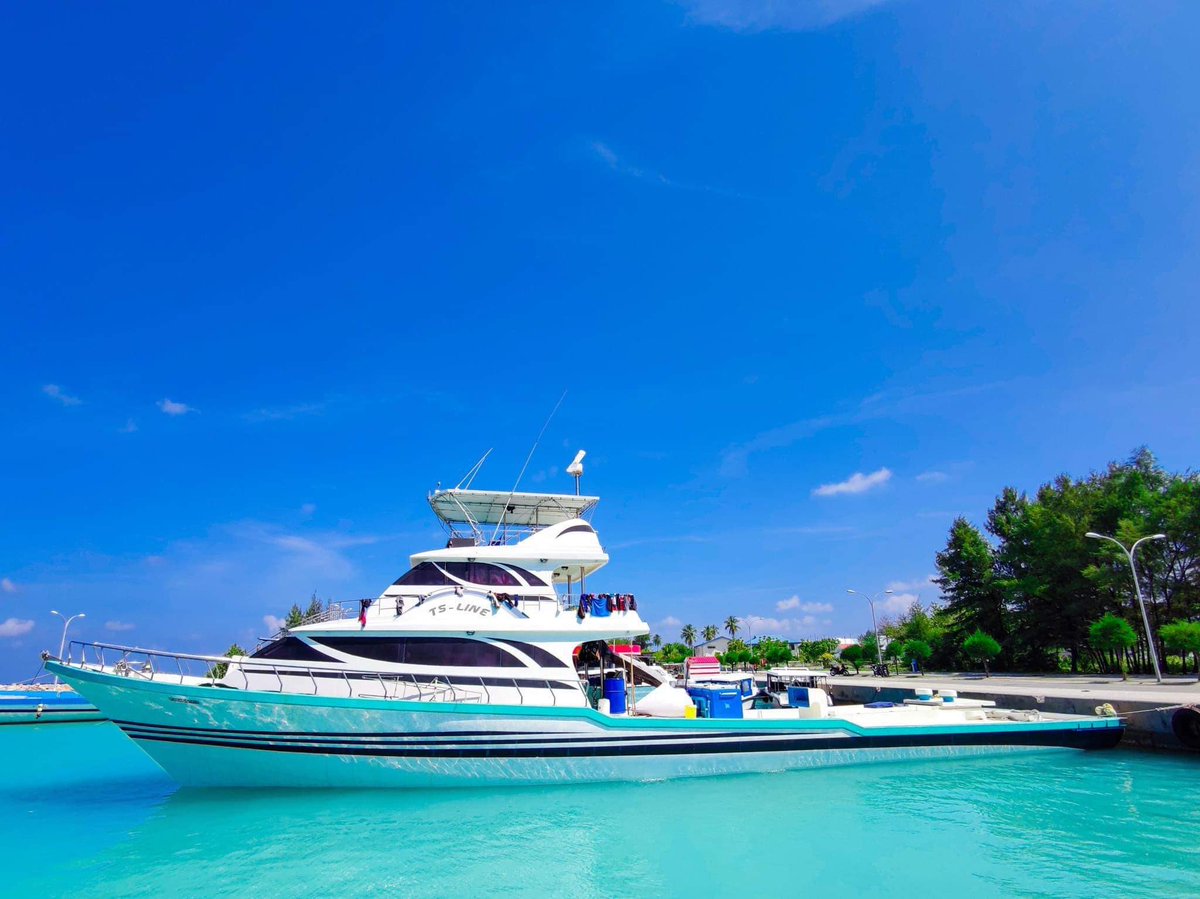 faihath's tweet photo. ގދ. މަޑަވެލީ ޓީއެސް ލައިން ދޯނިން އިއްޔެ(28/09/22) 57.152 ޓަނުގެ މަސް ބާނައި، އެއް ދުވަހުގެ ތެރޭގައި އެންމެ ގިނަ މަސް ބޭނުމުގެ ރެކޯޑް އާ ކޮށްފައިވާތީ ދޯނީގެ ވެރިޔާ އަމްޖަދު ހަސަން އާއި ޓީއެސް ދޯނީގެ ޓީމަށް މަރުޙަބާ ދަންނަވަން. އަދި ދޯނީގެ ފަޅުވެރިންނާއި ކެޔޮޅު 1/2 https://t.co/OvpvyHggNl