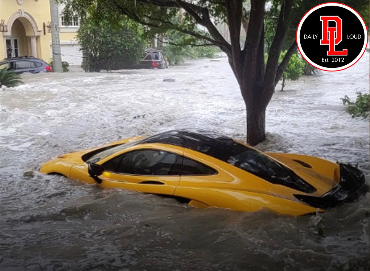 This McLaren P1 went underwater when Hurricane Ian hit Florida‼️😔