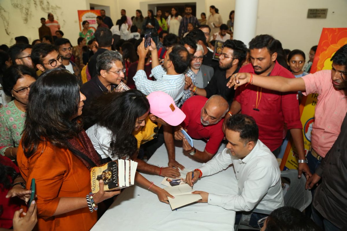 authoramish's tweet photo. Spoke at a wonderful event organised by @Indorelitfest yesterday at @dcindore, Indore. 
#WarOfLanka #BookTour
Some pics... https://t.co/ByB2jWqXcZ