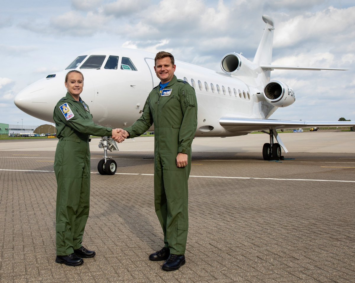 OC32Sqn's tweet photo. 32(TR) Sqn says farewell to Wg Cdr Delia Chadwick as she hands over @OC32Sqn to Sqn Ldr Tom Bates. Thank you for all you have done during your tenure and good luck with your future posting. #Envoy #A109SP #BAe146 https://t.co/3nhFPI8oPu