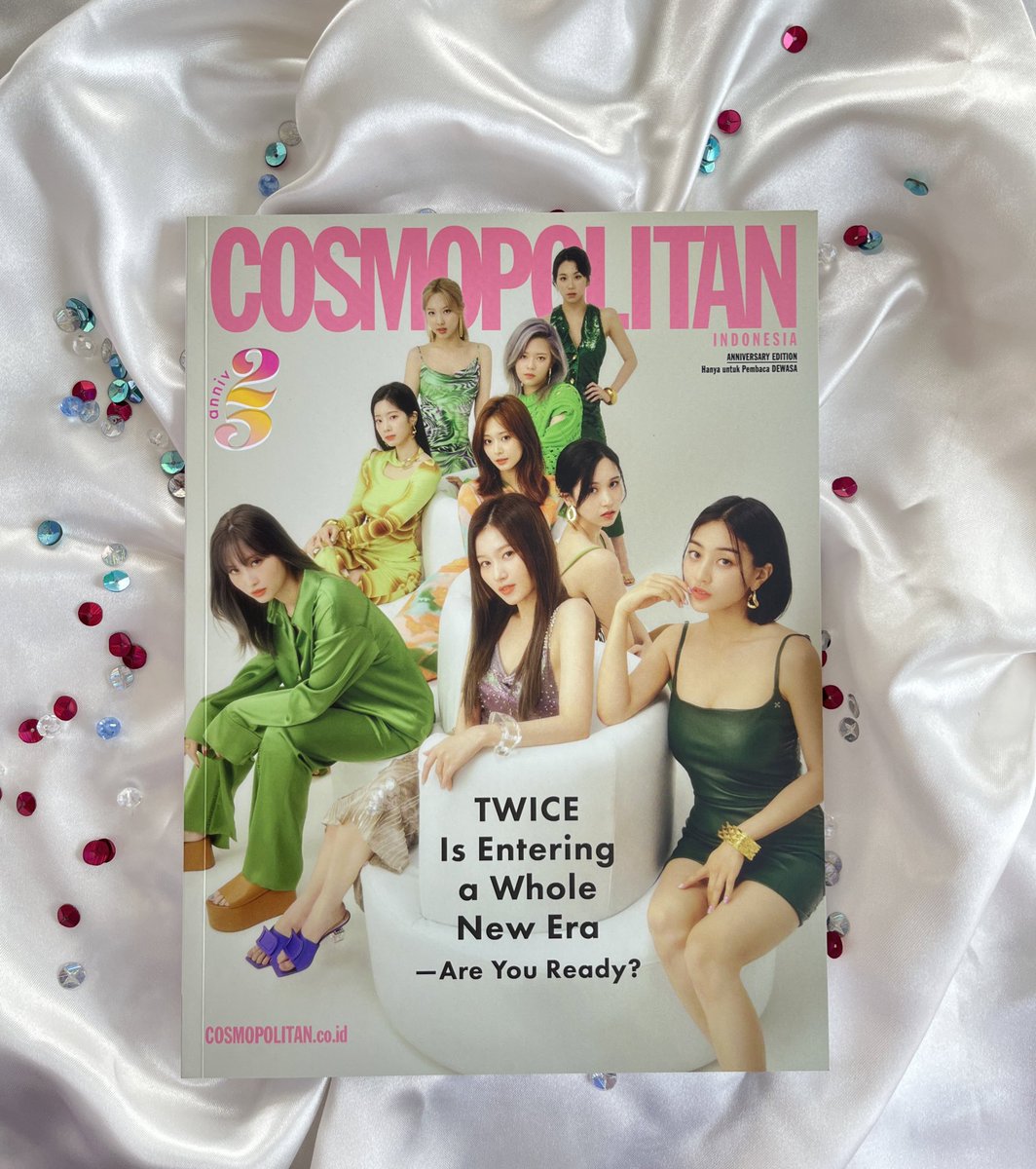 Hai ONCE~
💕💕💕

Apabila stok majalah Cosmopolitan edisi Anniversary ke-25 yang menampilkan cover #TWICE sudah habis di Tokopedia, kamu bisa memesannya melalui Whatsapp di nomor berikut ya +62 811-9312-020

Grab it fast! ✨😍