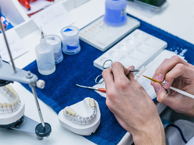 digitdirectdent's tweet photo. Making the crowns looks more naturally.😀#dental
#dentallab #dentaldwork #smilledesgin https://t.co/sBCM9i8tnS