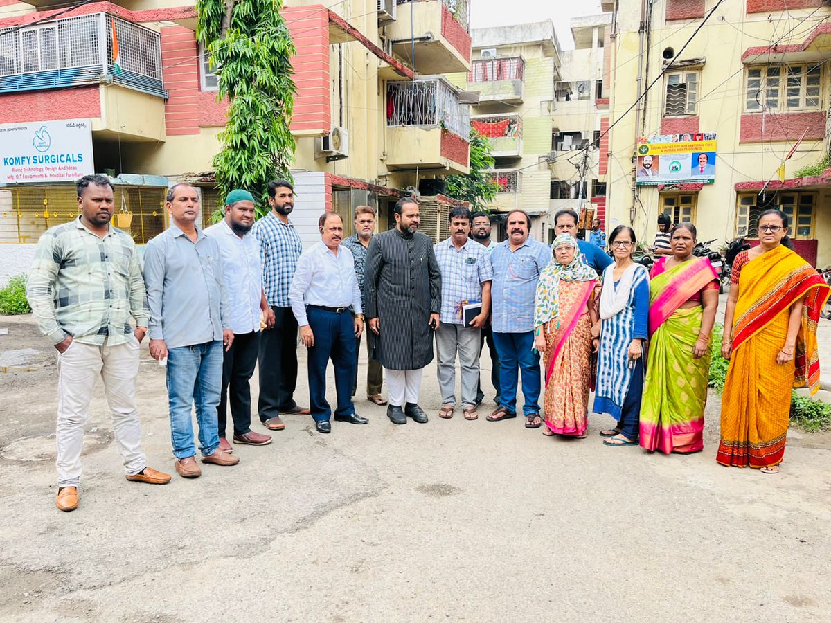 _MirzaRahmath's tweet photo. Sadar-E-Mohtarm Janab Nqeeb-E-Millat Alhaj Barrister @asadowaisi Sahab MP Hyderabad And President Aimim Ki Hidayath Par Janab Mirza Rahmath Baig Quadri Sahab  ( Contested MLA&amp;Incharge Rajendranagar Constituency )  Nay AaJ 10:00Am Goshamahal Assembly Constituency... 
1 to. 2 https://t.co/81pZxUTnWG