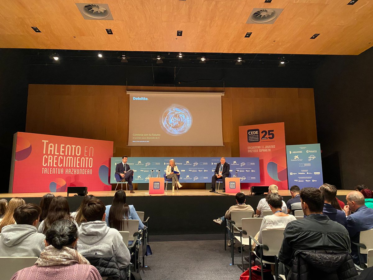 jovenesCEDE's tweet photo. Seguimos con la dinámica "Conecta con tu futuro: el primer paso depende de ti". Participan @llopezsanchez1, director de Recursos Humanos @Deloitte_ES; María Iturriaga, profesora y coordinadora de carreras profesionales @deustoDBS; y Alberto Castilla, Corporate M&amp;A Deloitte Legal. https://t.co/EghvTaIJbX