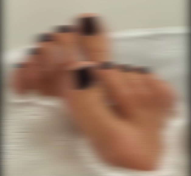 Babby_SweetPea's tweet photo. Wyślij mi pieniążki nie bądź taki 😈
#feet #sprzedaje #stopy #sprzedamzdjęcia #feetseller #stópki #fetysz #fetyszystastóp https://t.co/V3fwJwwNTF