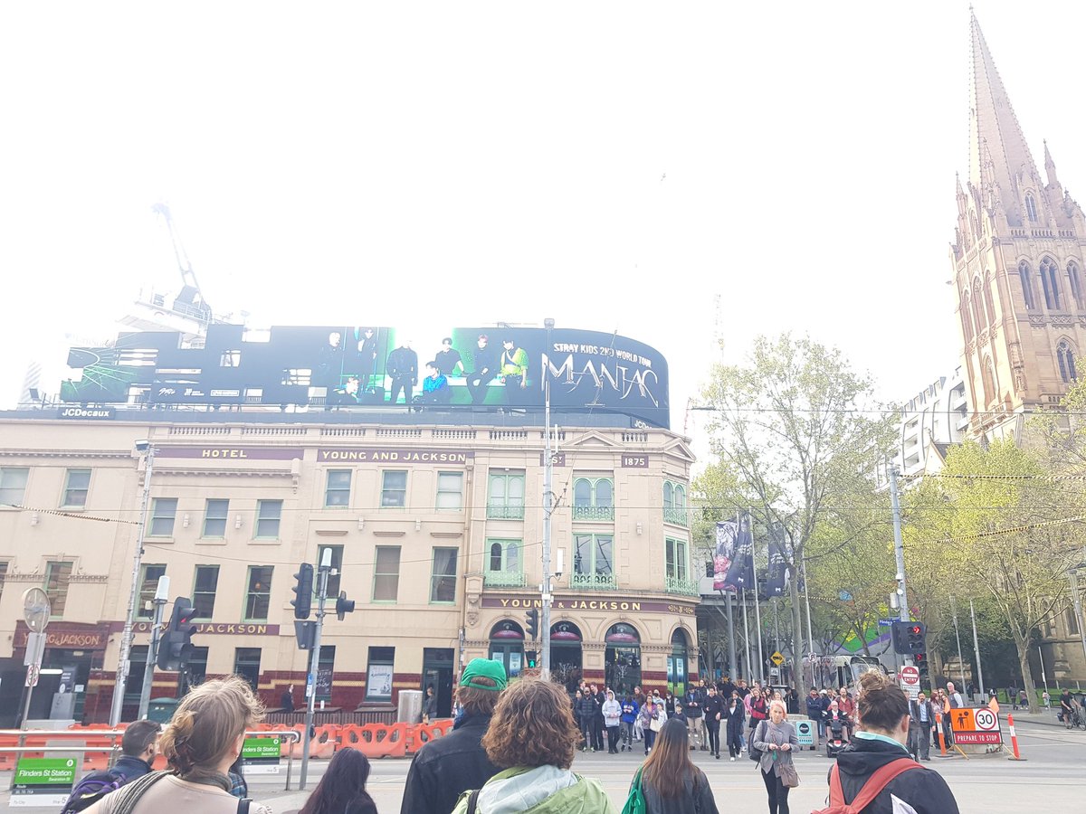 habibihq_'s tweet photo. WHAT WHAT WHAT OMG IM GOING INSANE THERES NO WAY!! #StrayKids #maniactour #australia https://t.co/3uVtfk22zK
