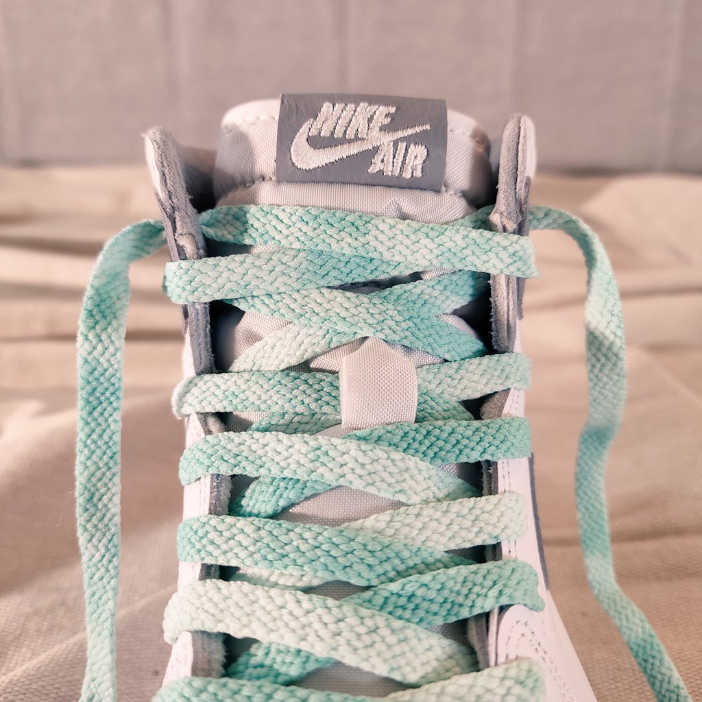 SNKR_SVAG's tweet photo. "Always a SUCKER for a good pair of Laces"
Foxtrott_uniform 🦊
Fade-Away Glacier 🧊
#Jordan1s #Stealth #Jordans #AJ1s #FoxLaces #YoFox https://t.co/HWVP8QIEfe